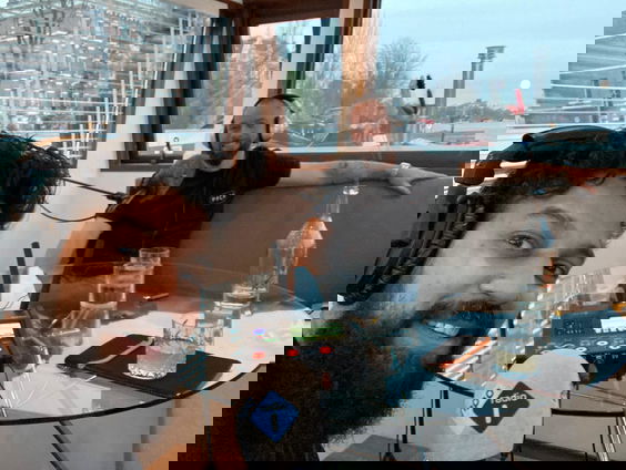 Clubeigenaar Bas over testbeleid aan deur: 'We worden gedwongen om mensen te weigeren'