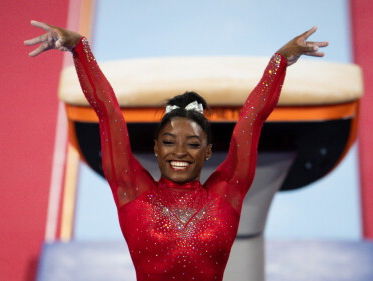Simone Biles spreekt over misbruik door oud turnarts. Wat betekent dit voor de turnwereld?