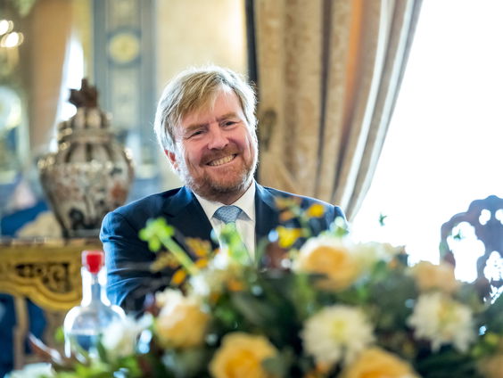 Deuk in imago Willem-Alexander door Griekse vakantie