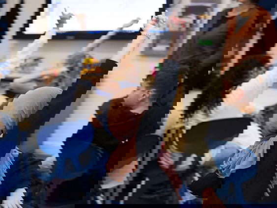 Hoe krijgen we 'thuiszitters' weer op school?