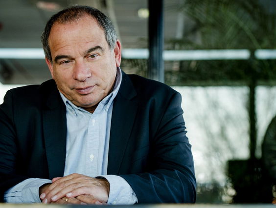 Maurice de Hond verdient een standbeeld