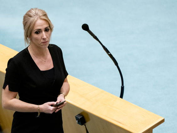 SP-leider Lilian Marijnissen en gedupeerde Janet Ramesar over de gevolgen van de toeslagenaffaire en de k ...
