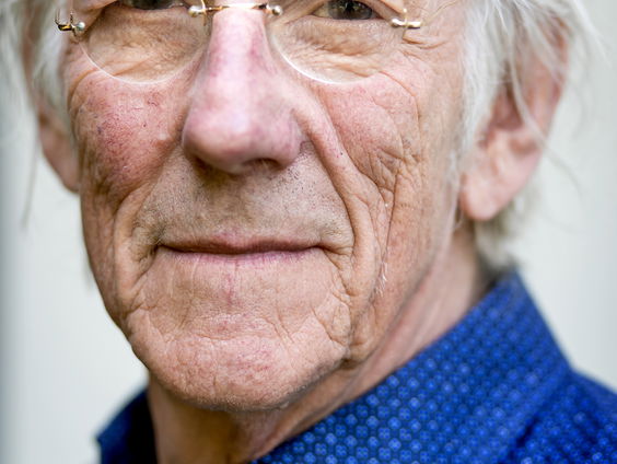 Freek de Jonge over Asociale Afstand