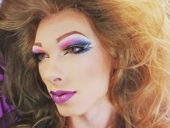 Coming Out: Thomas gaat regelmatig op pad als dragqueen Noa Valentina