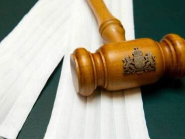 Officieren van justitie zijn ook maar gewoon mensen