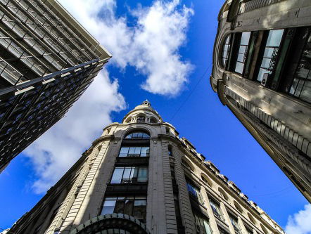 Stand.nl: Multinationals moeten zich opener opstellen naar de samenleving