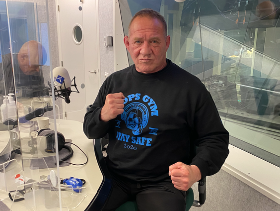 Bert Kops komt met biografie: worstelfenomeen aan de Weesperzijde