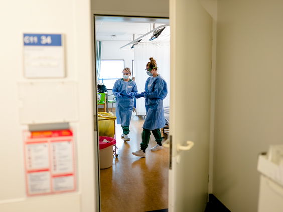 Voor welke keuzes staan drukke ziekenhuizen?