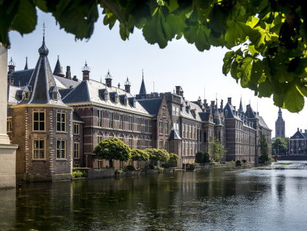 Kamer Binnenhof vernoemd naar verzetsheld Gerrit Kastein