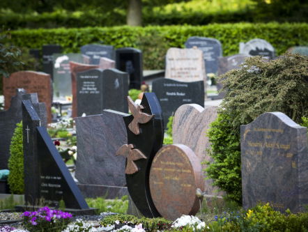 Gesprek met Monica den Boer: onze uitvaart moet helemaal anders