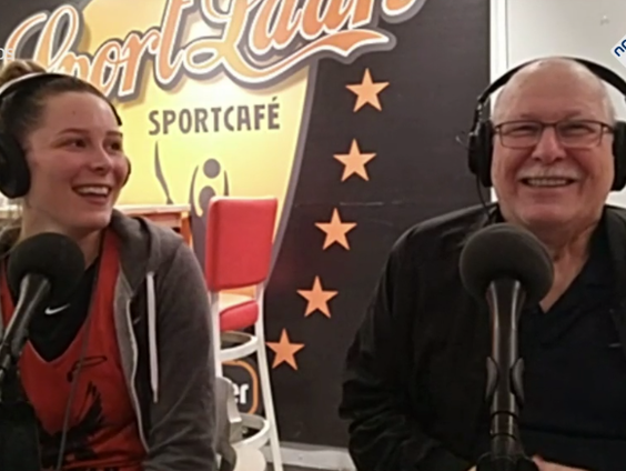 Zo vader, zo dochter; basketbalster Van Veen treedt met jacht op titel graag in voetsporen