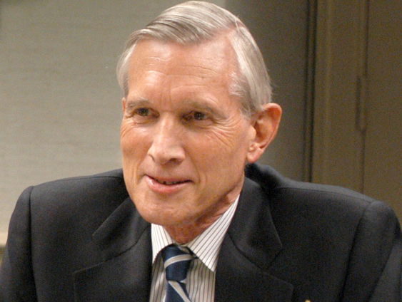 Oud-minister ben Bot: 'Einde Loekasjenko in zicht'