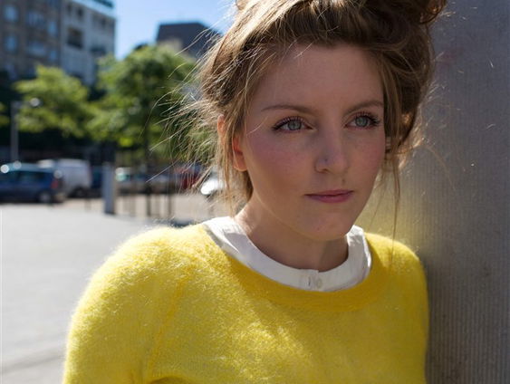 Kunststof - Lize Spit, schrijver