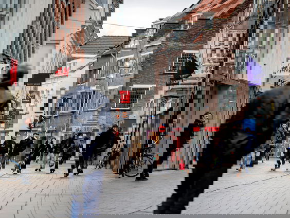 Proef in Tilburg: bijstandsgerechtigden mogen half jaar samenwonen