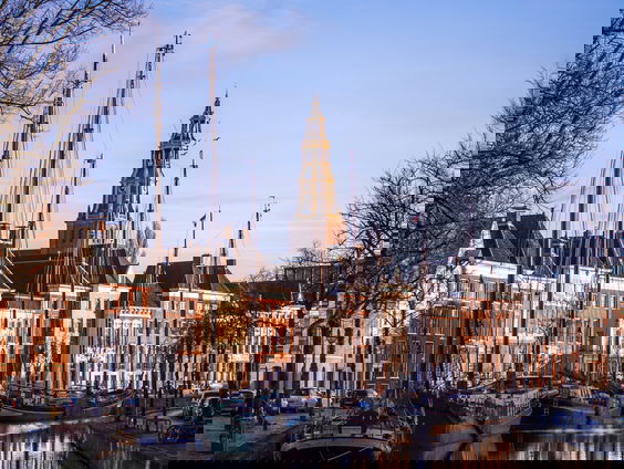 Filosoof Bram Esser duikt elke week in de Groningse gracht