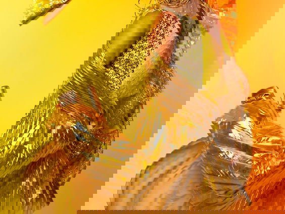 Livemuziek van Ellen ten Damme 1e nummer + gesprekje