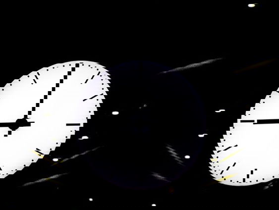 ‘Avondklok of niet, ik blijf sowieso binnen’