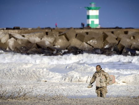 Onderzoek naar zeeschuim Scheveningen