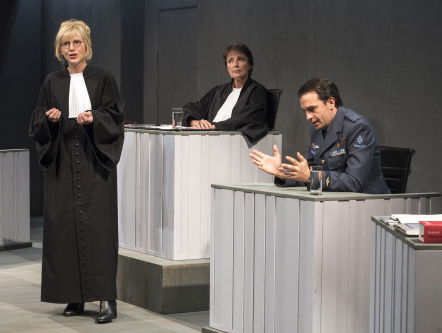 Mag je honderd mensen doden om tienduizenden te redden?