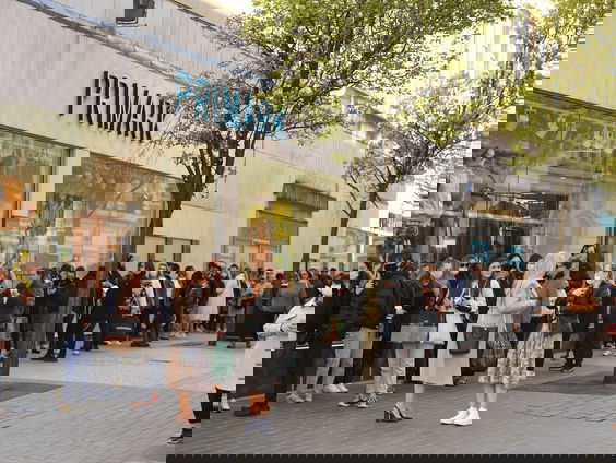 Kledingketen Primark zegt te willen verduurzamen