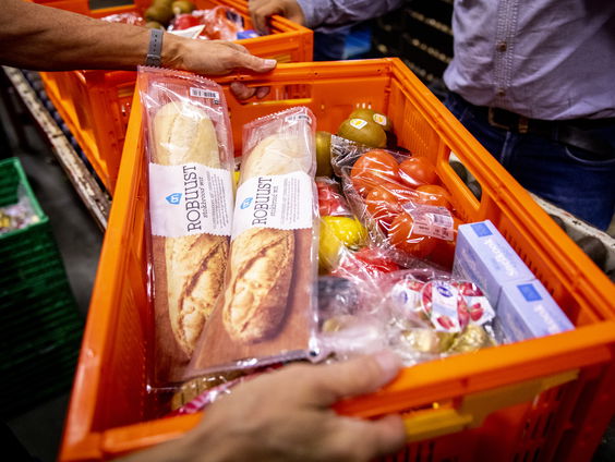 Steeds meer mensen vragen bij Rode Kruis om voedselhulp