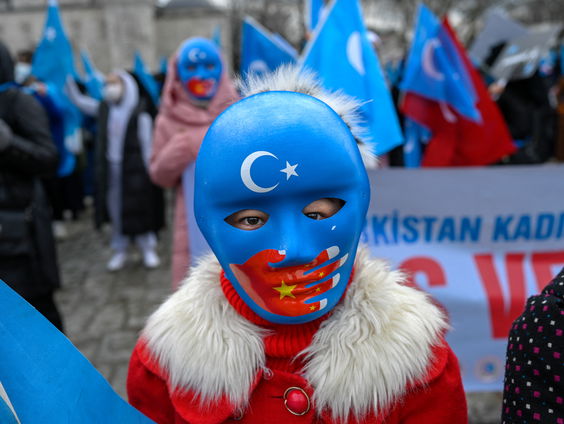 Oeigoeren vieren Suikerfeest in China