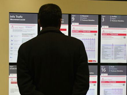 Grote staking Frankrijk begint op spoor