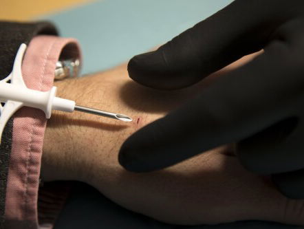 Betalen met een chip in je hand: het kan sinds kort!