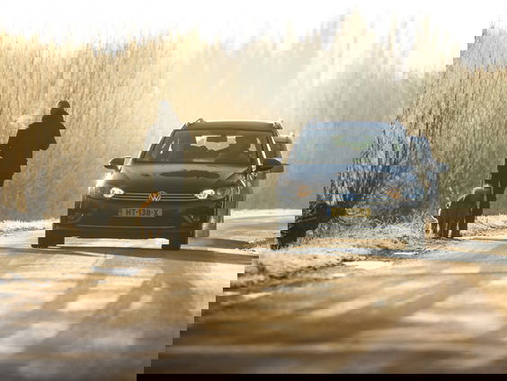 Veel gaten in de weg door winterse weer, hoe repareer je die?