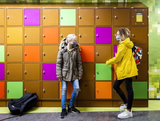 Stand.nl: Van vmbo tot vwo; iedereen moet onder één dak les krijgen