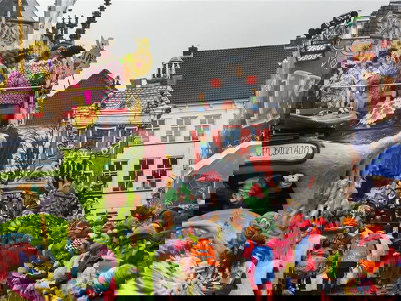 Stand.nl: 'Alle gemeenten moeten de start van het carnavalsseizoen schrappen'