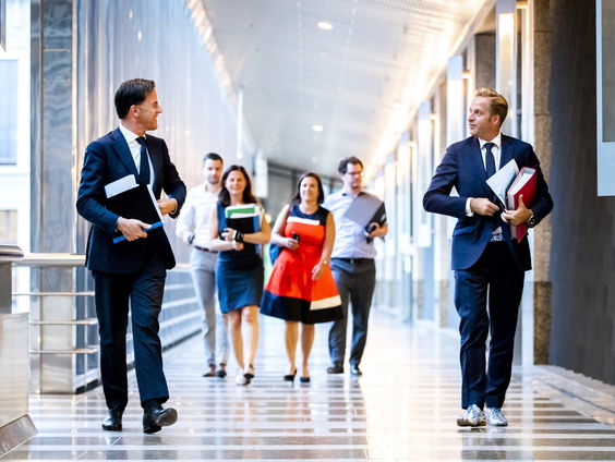 Het coronadebat: wat kan je mensen verplichten?