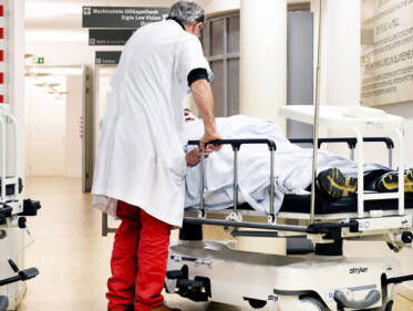 Vacatures in de zorg nemen toe: 'De rek is eruit'