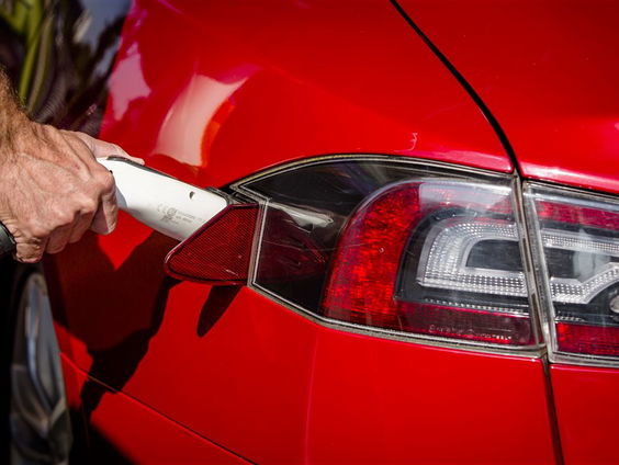 Stand.nl: Er is eindelijk een goed plan om het rekeningrijden erdoor te krijgen