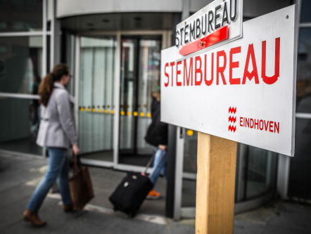 'Mensen kom met je luie reet van de stoel af en ga stemmen'