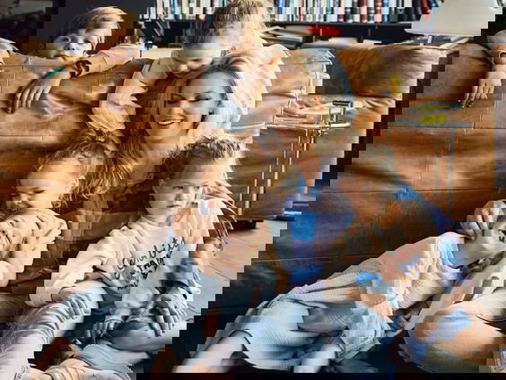 Manon heeft tweeling én drieling, én kookt gezond: hoe dan?