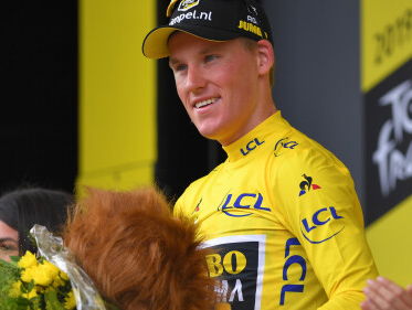 Ongeloof aan de finish wanneer Teunissen de eerste etappe in de Tour wint