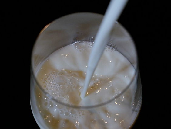 Melk: De Witte Sluier