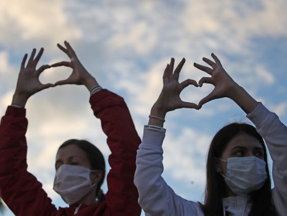 Jongeren daten minder (en hebben minder seks) tijdens coronacrisis