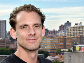 Correspondent Niels Posthumus over zijn leven in Zuid-Afrika!