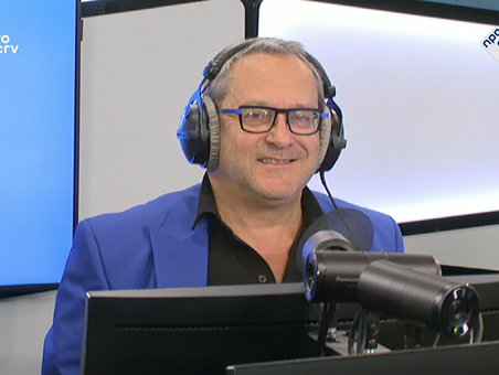 Auteur Tom Lanoye over hoe hij de taal op stelten zet