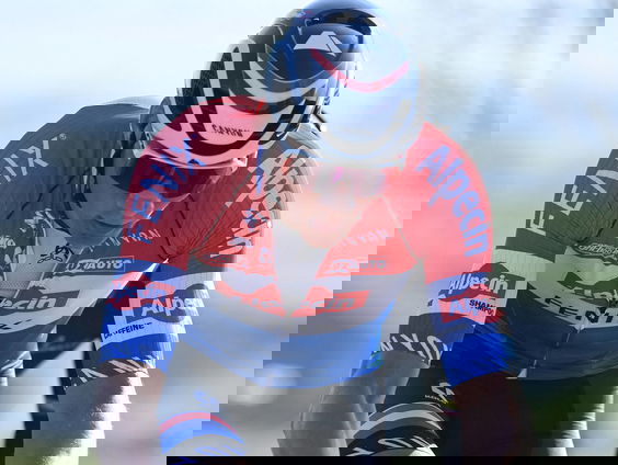 Sportforum Hoe lang kan Van der Poel met zijn krachten blijven smijten?