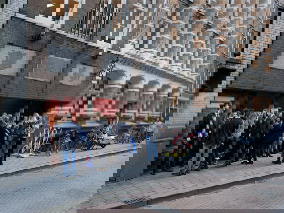 Stand.nl: Seksisme binnen studentenverenigingen moet keihard worden aangepakt