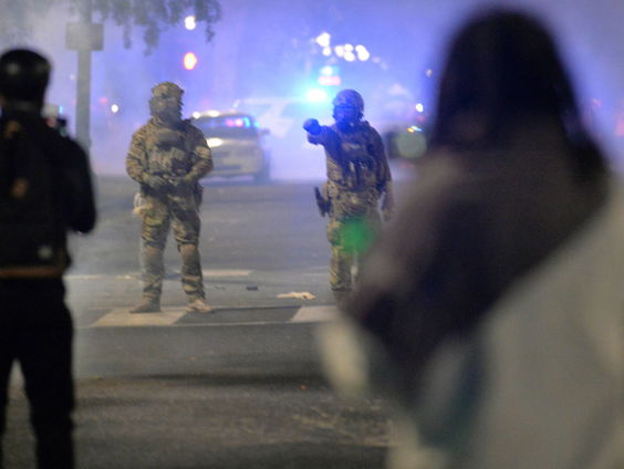 De confrontatie tussen Black Lives Matters en Trump-aanhangers wordt gewelddadiger
