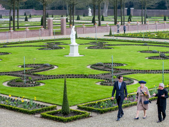 Lenneke Berkhout promoveert op koninklijke tuinen