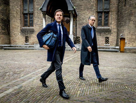 Moet de Haagse pers woordvoerders vermijden?