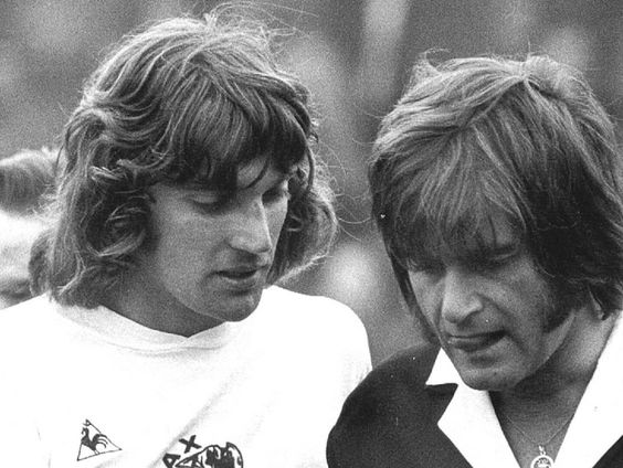 Oud-scheidsrechter Frans Derks overleden. 'Hij zou de VAR niet gemist hebben' zegt oud-collega Charles Corver