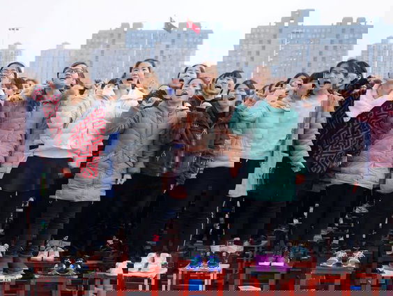 Chinese jeugd lijdt aan involutie door alleen maar met school bezig te zijn