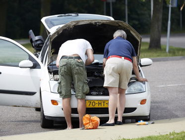 Consument op reis: met plastic tassen naar Frankrijk en met de bolderkar naar Tomorrowland