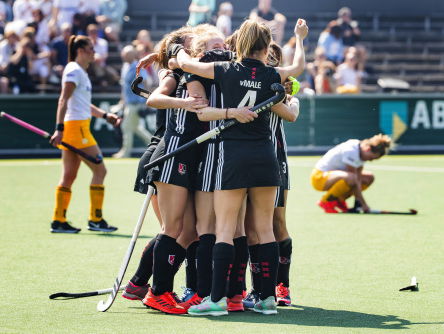 Hockeysters Amsterdam winnen 'do or die-wedstrijd' in halve finales EHCC